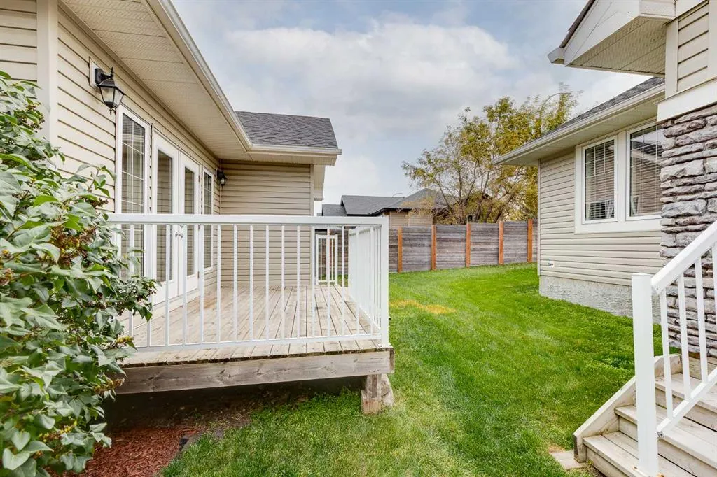 115 Strathmore Lakes Common