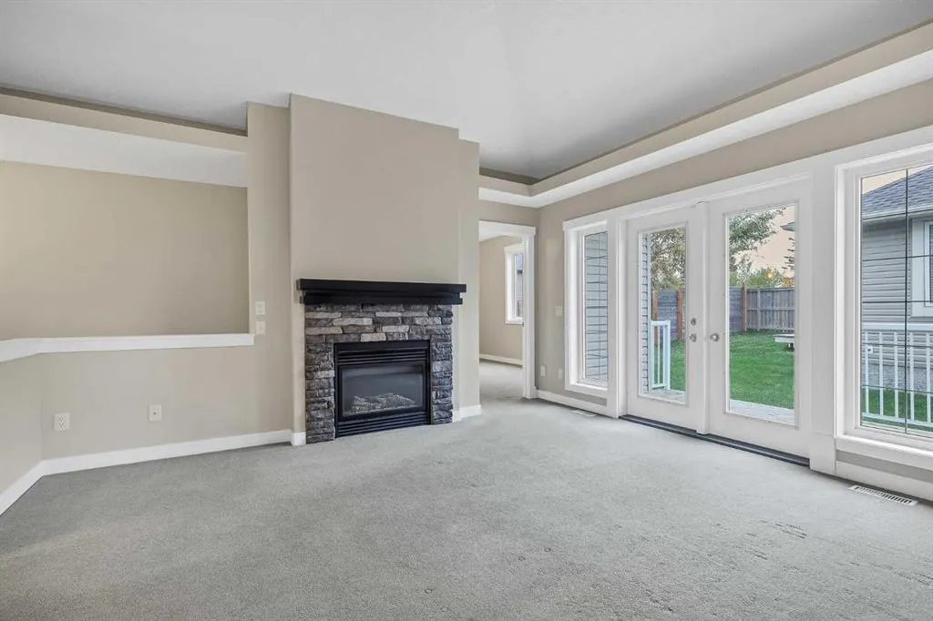 115 Strathmore Lakes Common