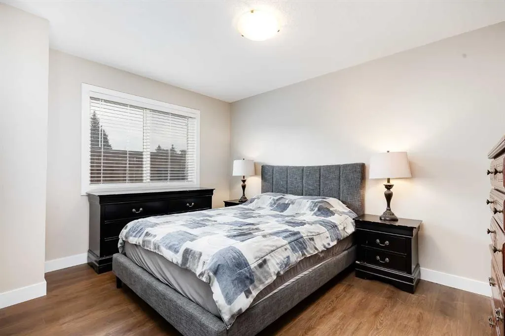 115 Strathmore Lakes Common
