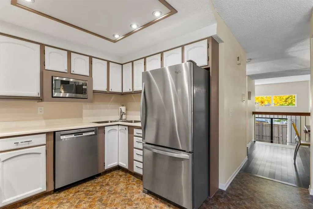 4 Glamis Gardens SW