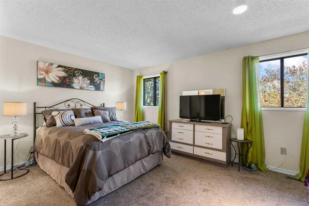 4 Glamis Gardens SW