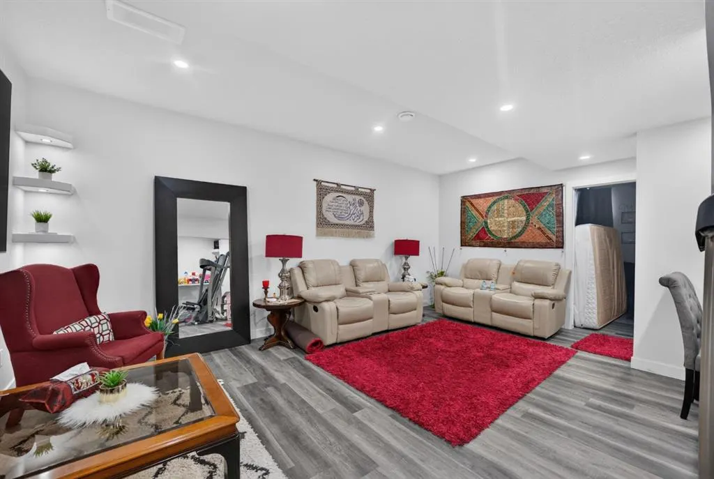 981 Mahogany Boulevard SE