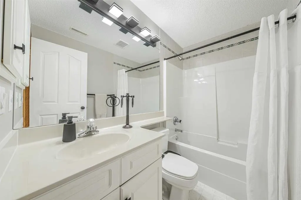 10 Eagleview Heights