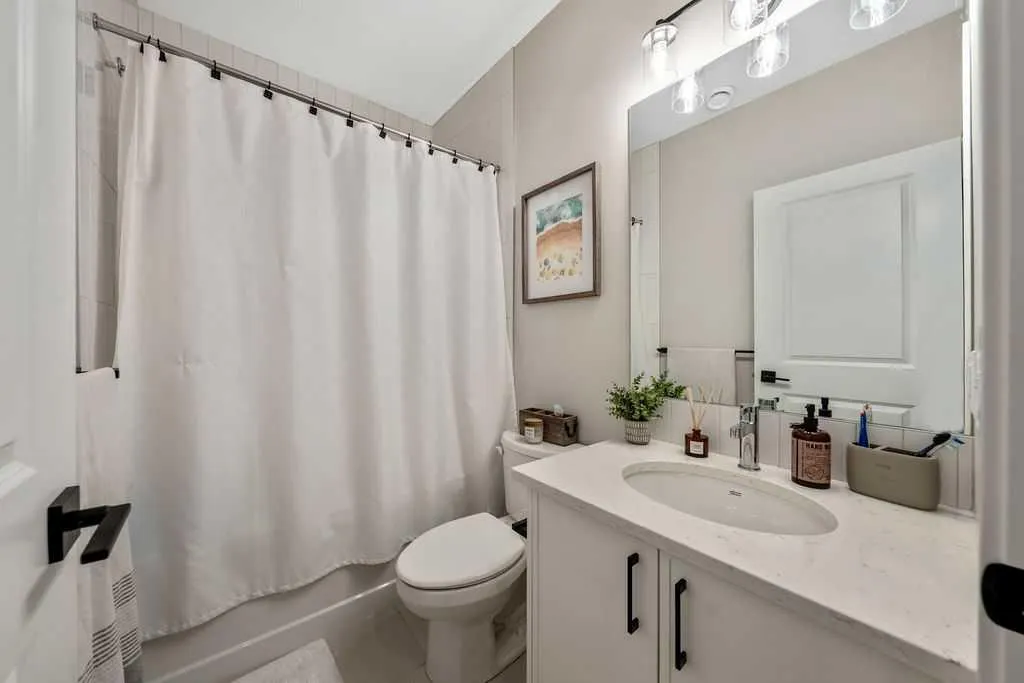 655 Marine Drive SE