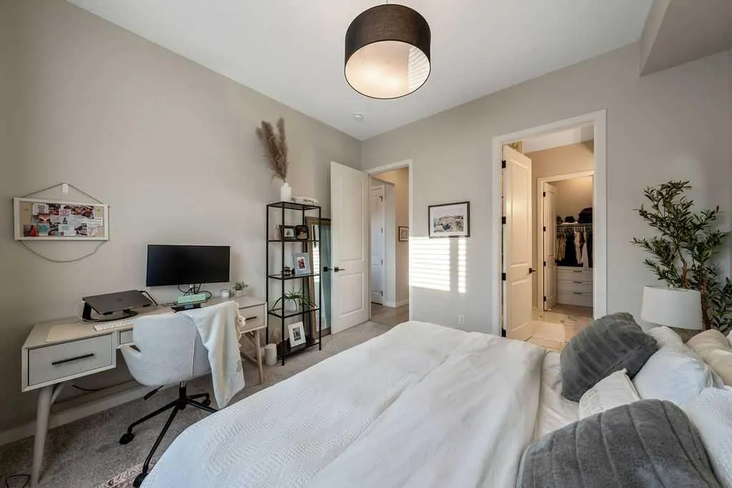 655 Marine Drive SE