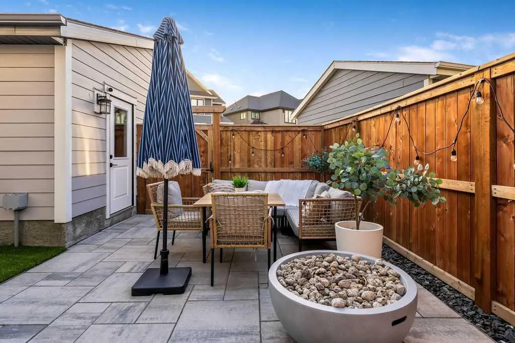 655 Marine Drive SE