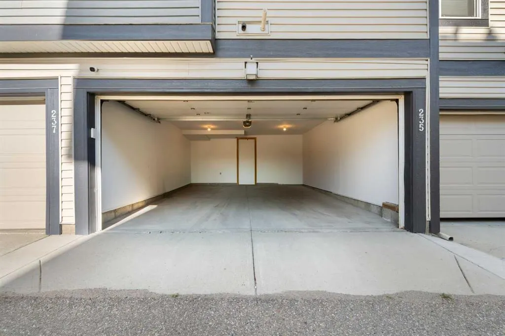 235 Mckenzie Towne Link SE