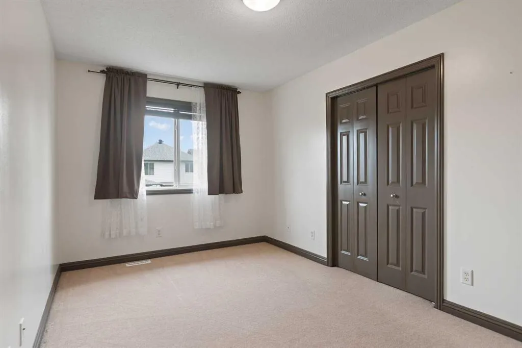 161 Prestwick Close SE