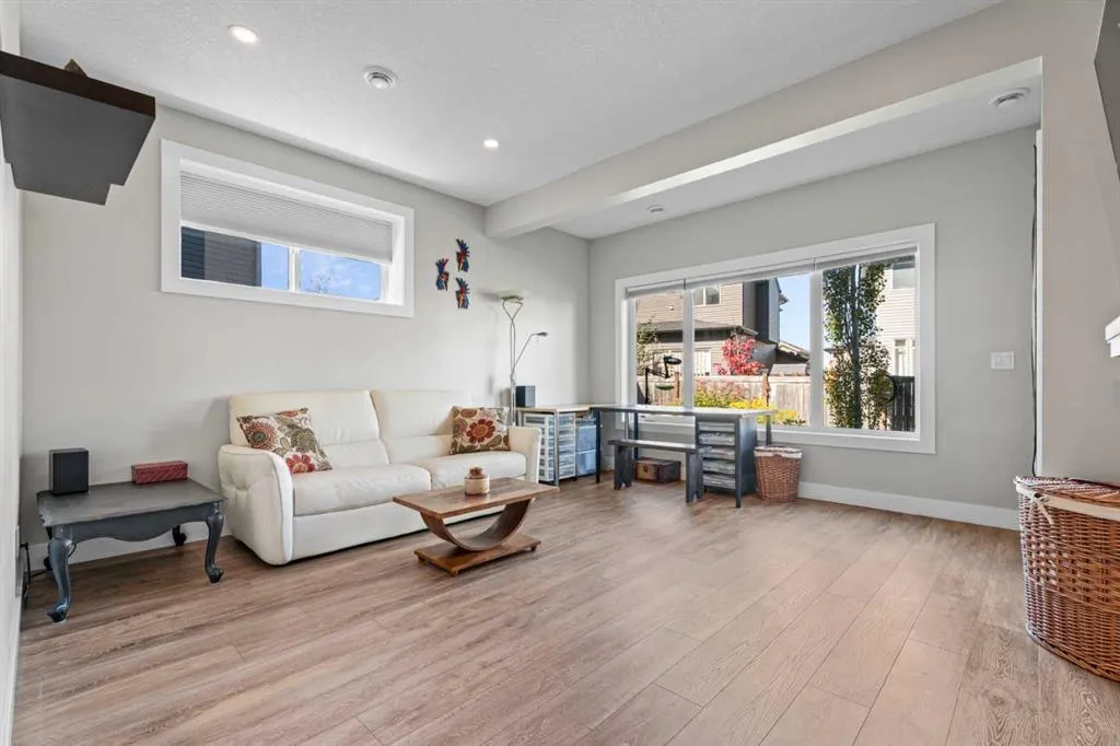 25 Cimarron Springs Court