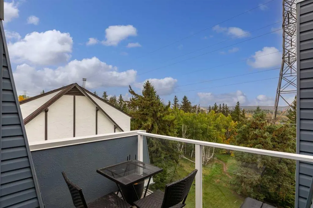 312 Cedar Crescent SW #301