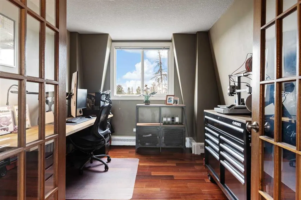 312 Cedar Crescent SW #301