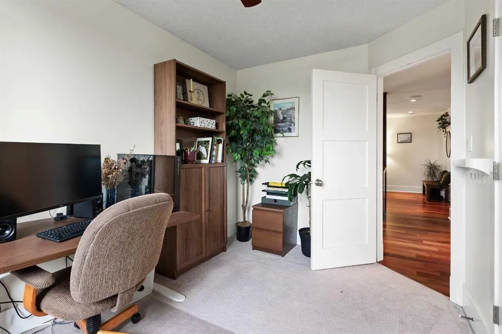312 Cedar Crescent SW #301