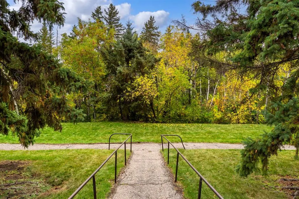 312 Cedar Crescent SW #301