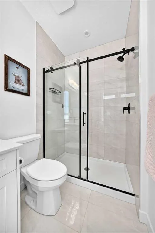 35 Silverton Glen Green SW