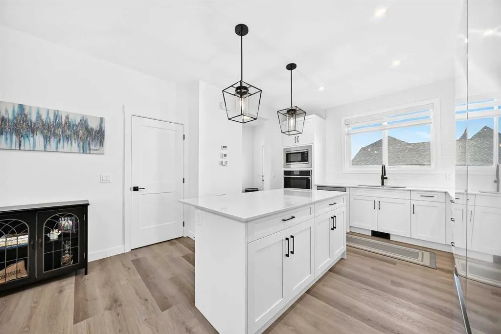 35 Silverton Glen Green SW