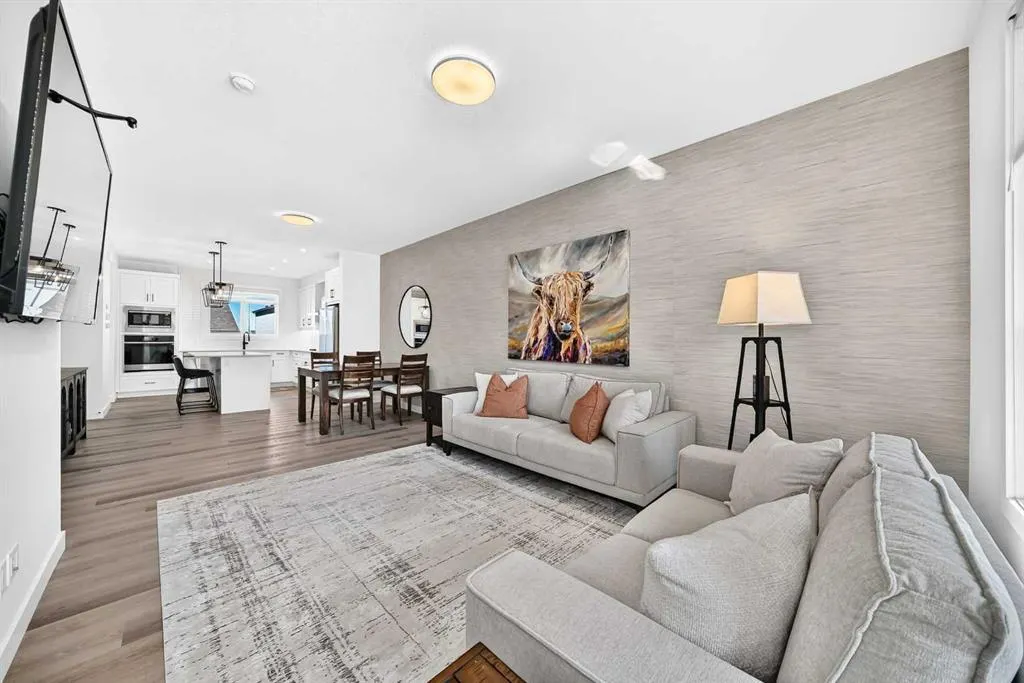 35 Silverton Glen Green SW