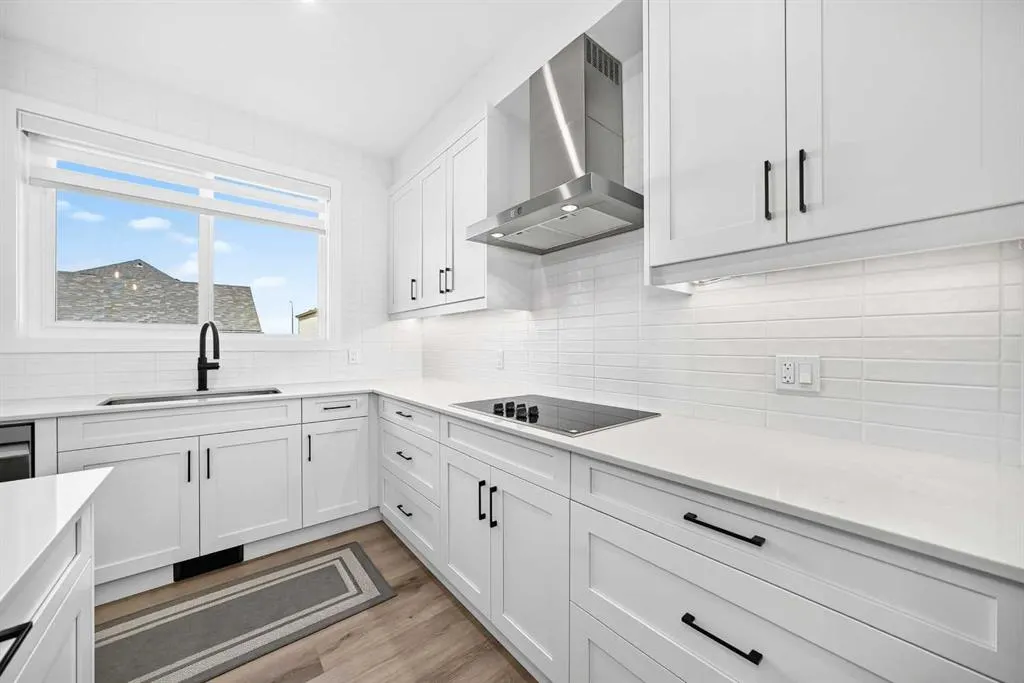 35 Silverton Glen Green SW