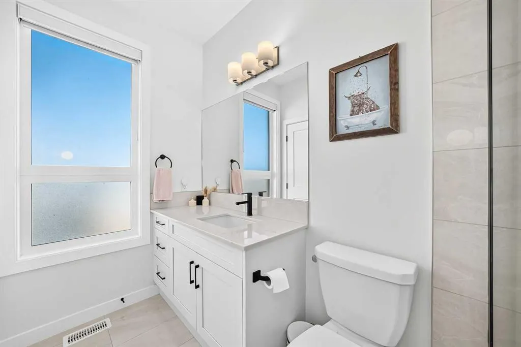 35 Silverton Glen Green SW
