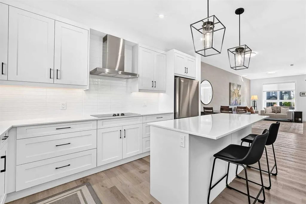35 Silverton Glen Green SW