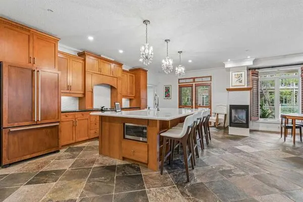 14 Hemlock Crescent SW