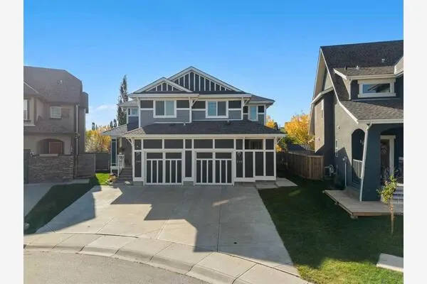 203 Mahogany Grove SE