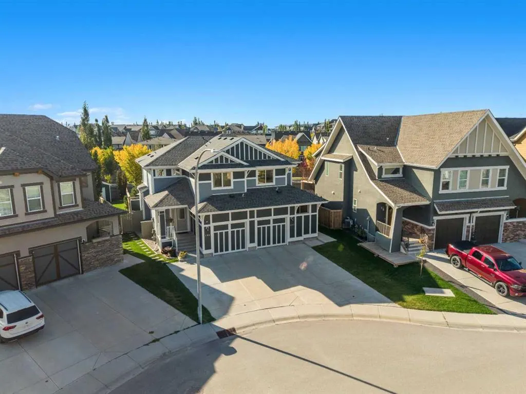 203 Mahogany Grove SE