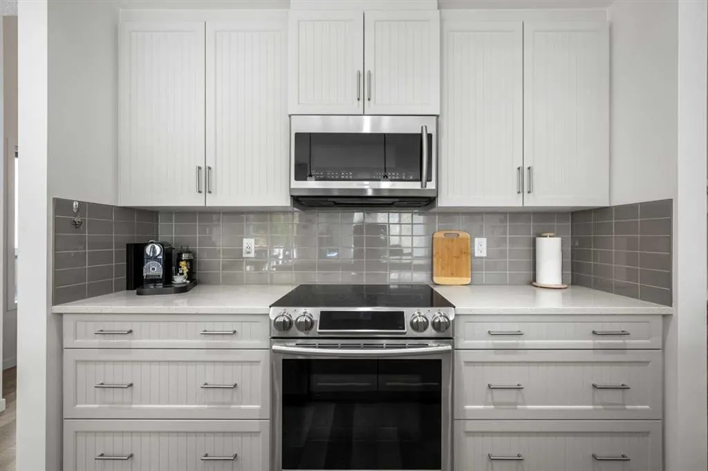 203 Mahogany Grove SE