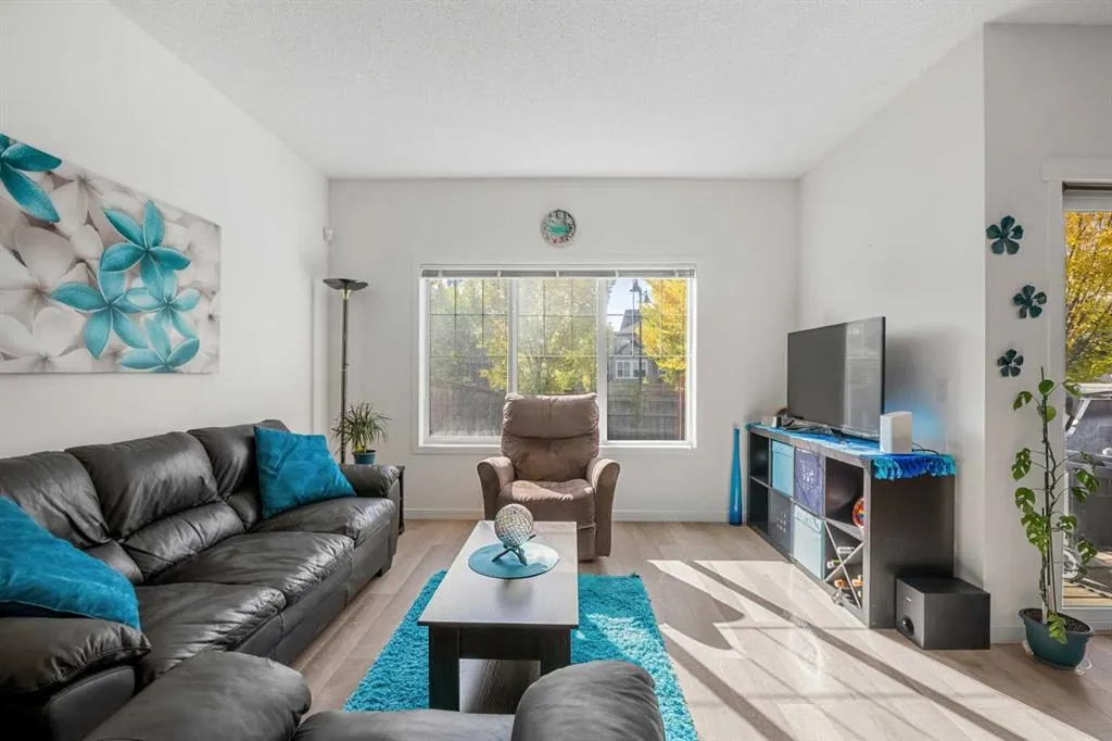 203 Mahogany Grove SE
