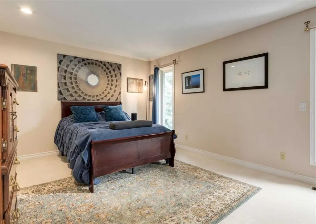 492 Silvergrove Gardens NW