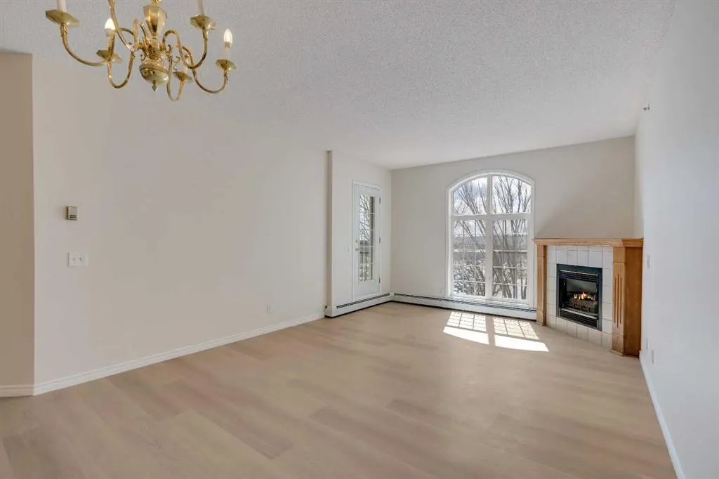 4835 Dalhousie Drive NW #203