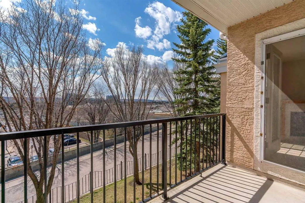 4835 Dalhousie Drive NW #203