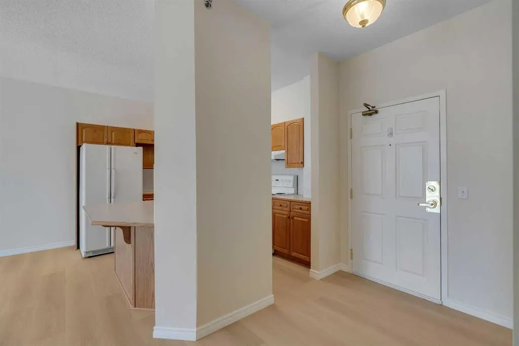 4835 Dalhousie Drive NW #203