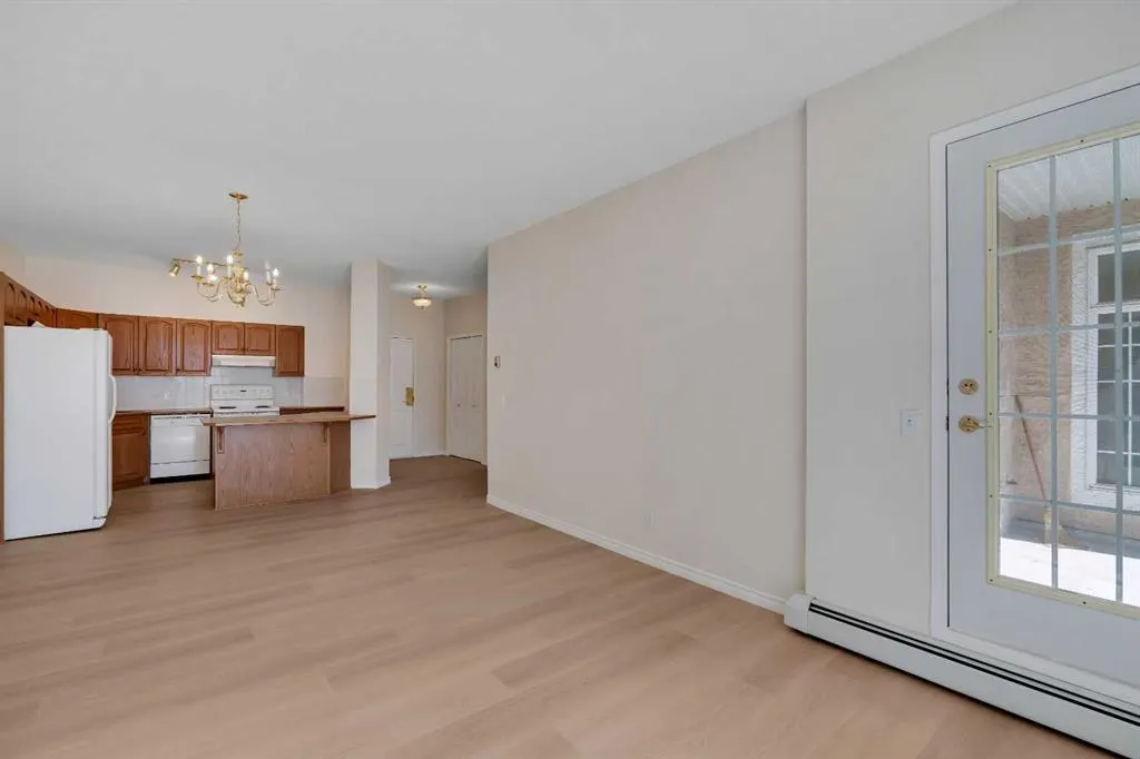4835 Dalhousie Drive NW #203