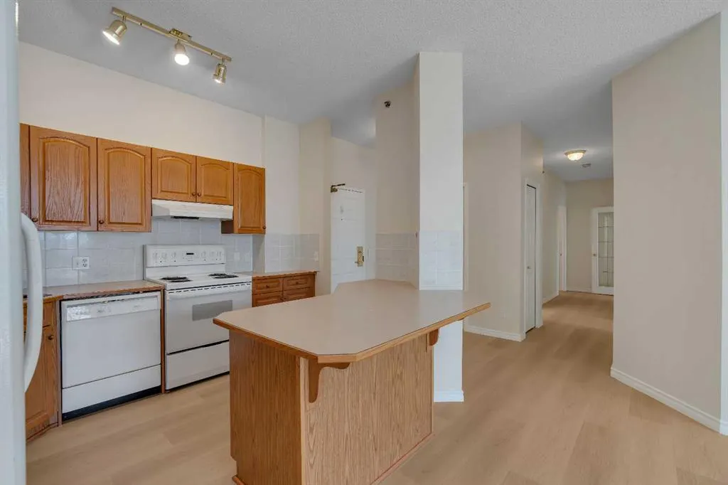 4835 Dalhousie Drive NW #203