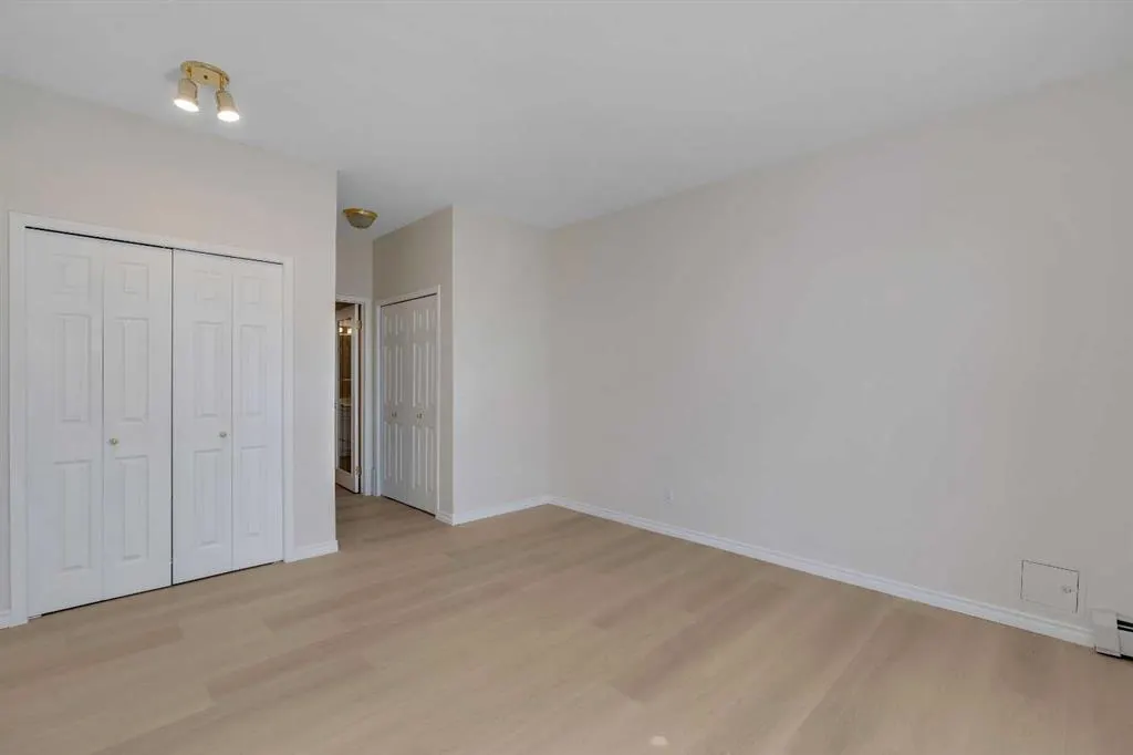 4835 Dalhousie Drive NW #203