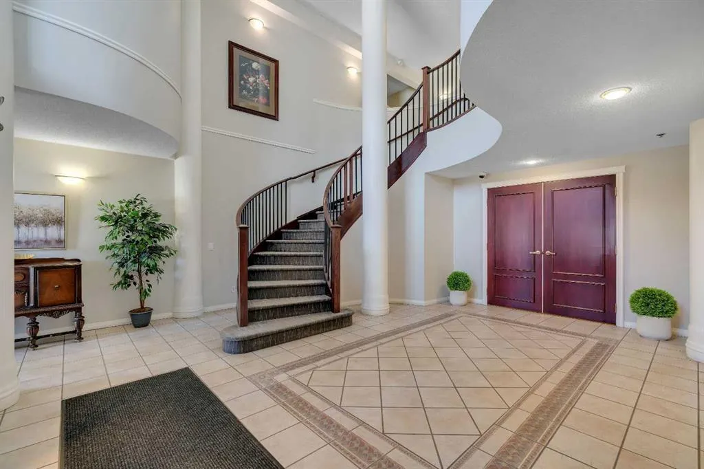 4835 Dalhousie Drive NW #203