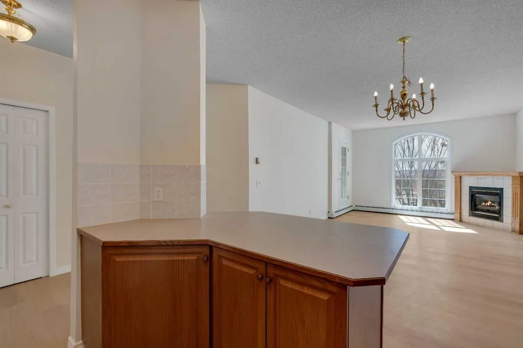 4835 Dalhousie Drive NW #203