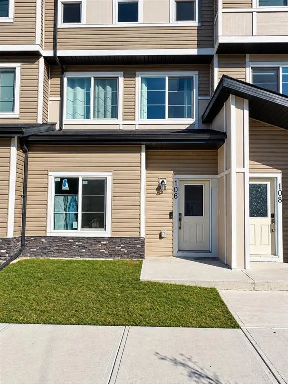 75 Cornerstone Row NE #106