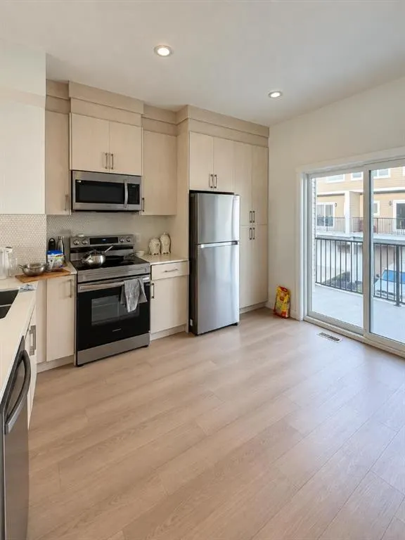 75 Cornerstone Row NE #106