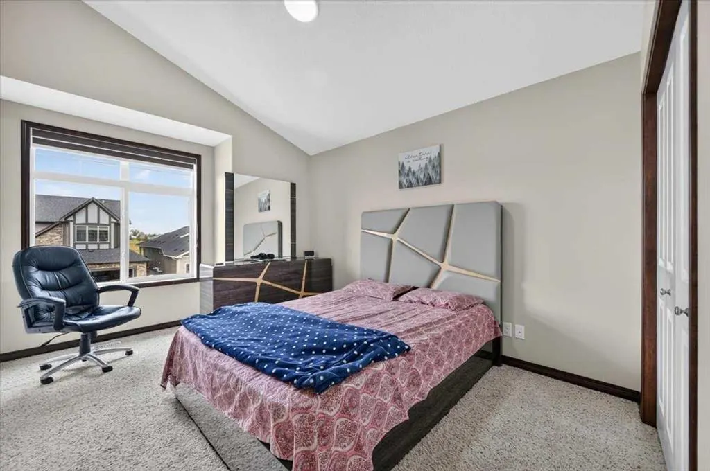 233 Aspenmere Circle
