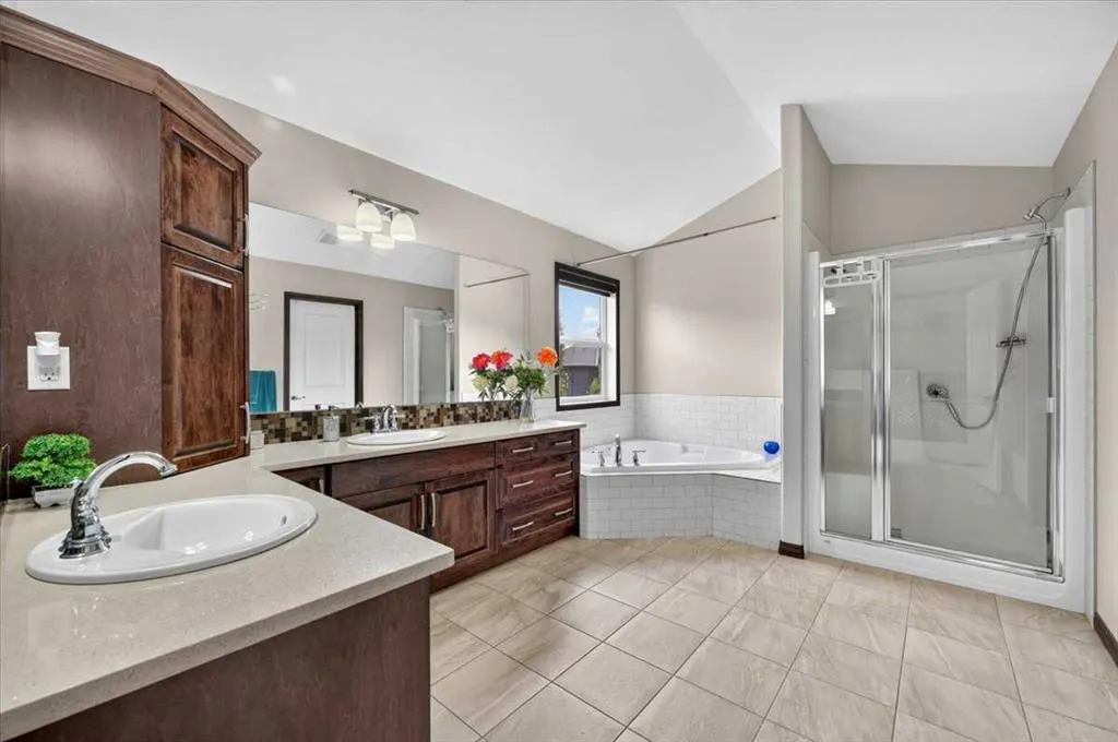 233 Aspenmere Circle
