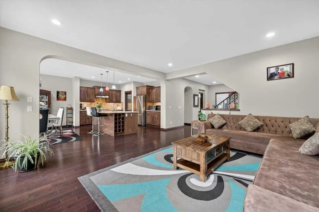 233 Aspenmere Circle