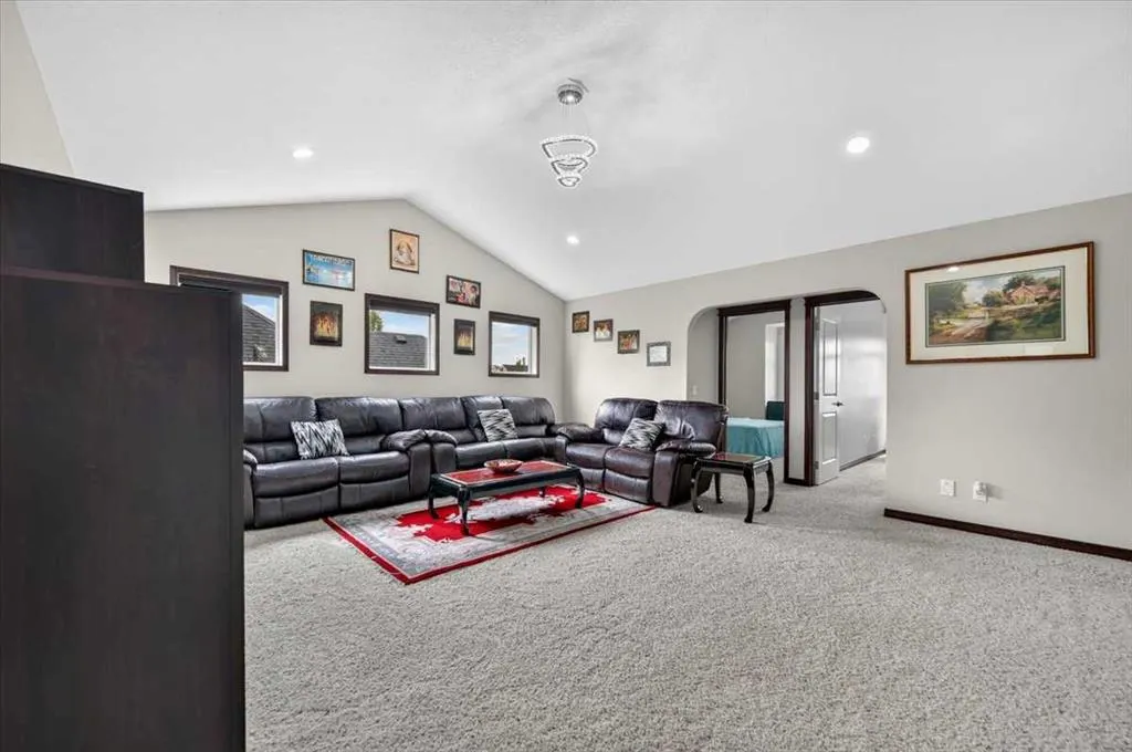 233 Aspenmere Circle