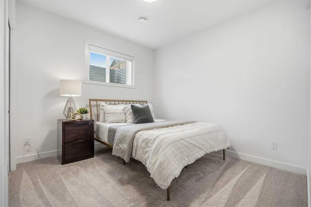 13 Bayview Mews SW