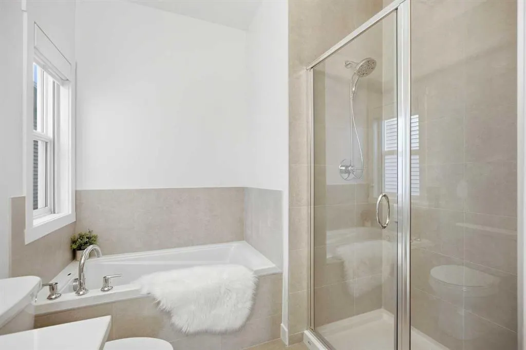 13 Bayview Mews SW