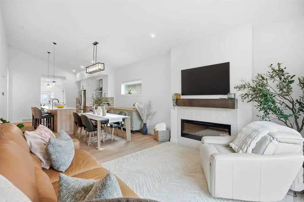 13 Bayview Mews SW