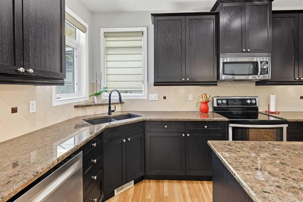 45 Royal Oak Manor NW