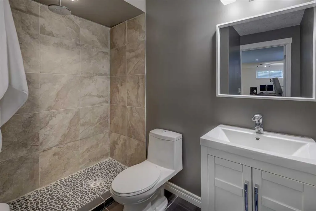 45 Royal Oak Manor NW