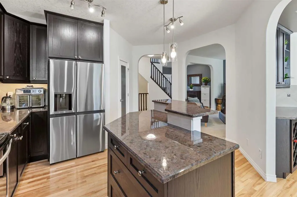 45 Royal Oak Manor NW