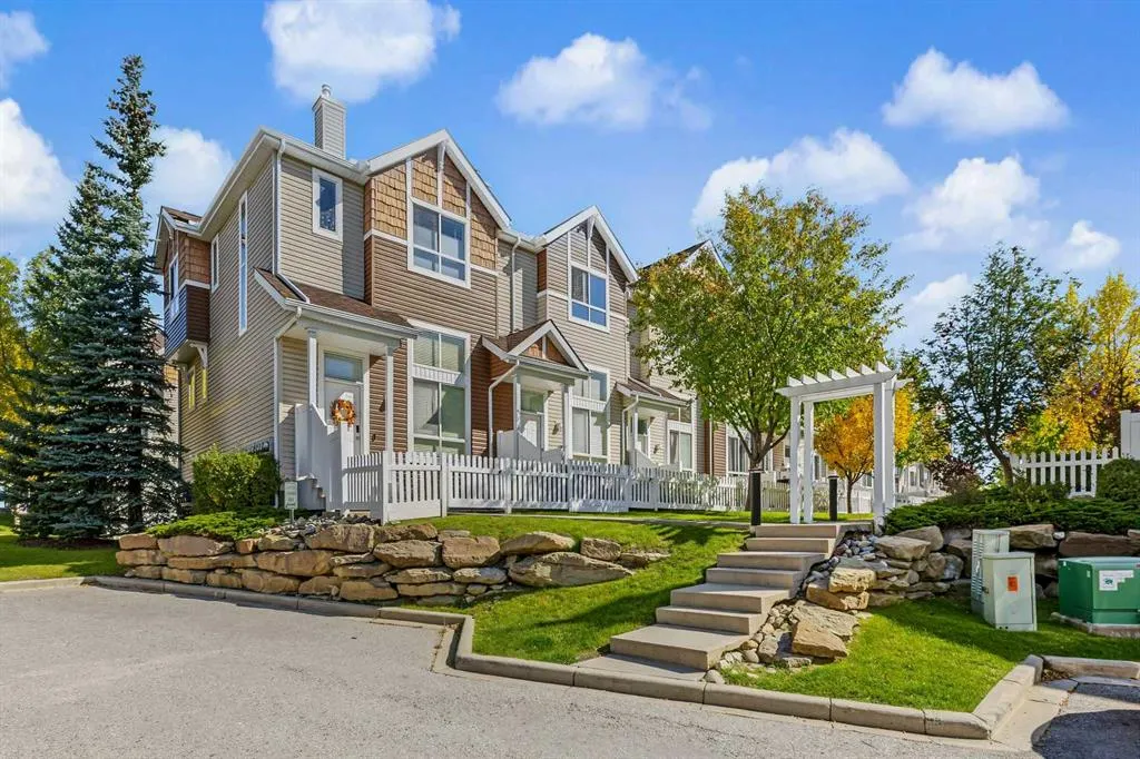 10 Tuscany Court NW